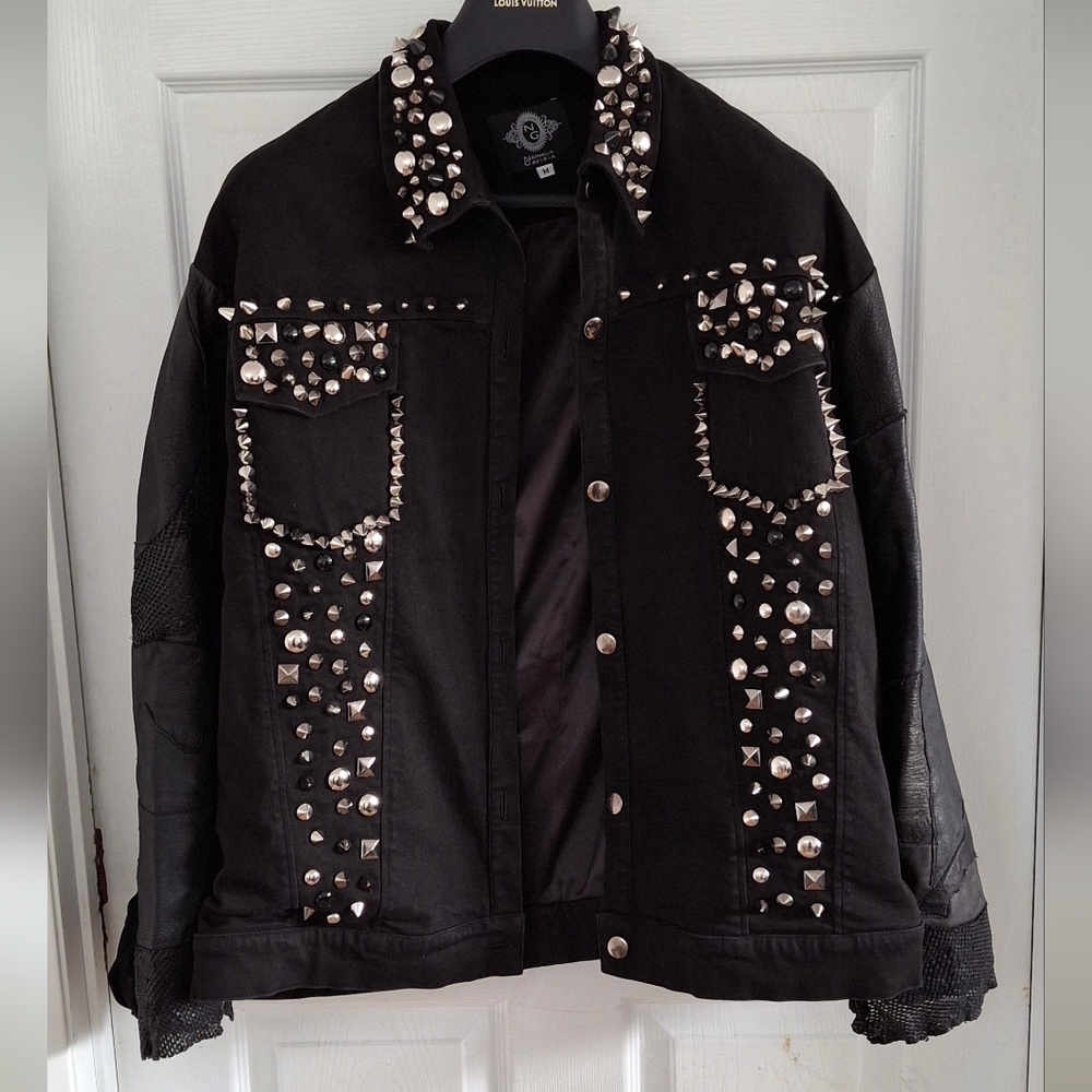 NICE JACKET